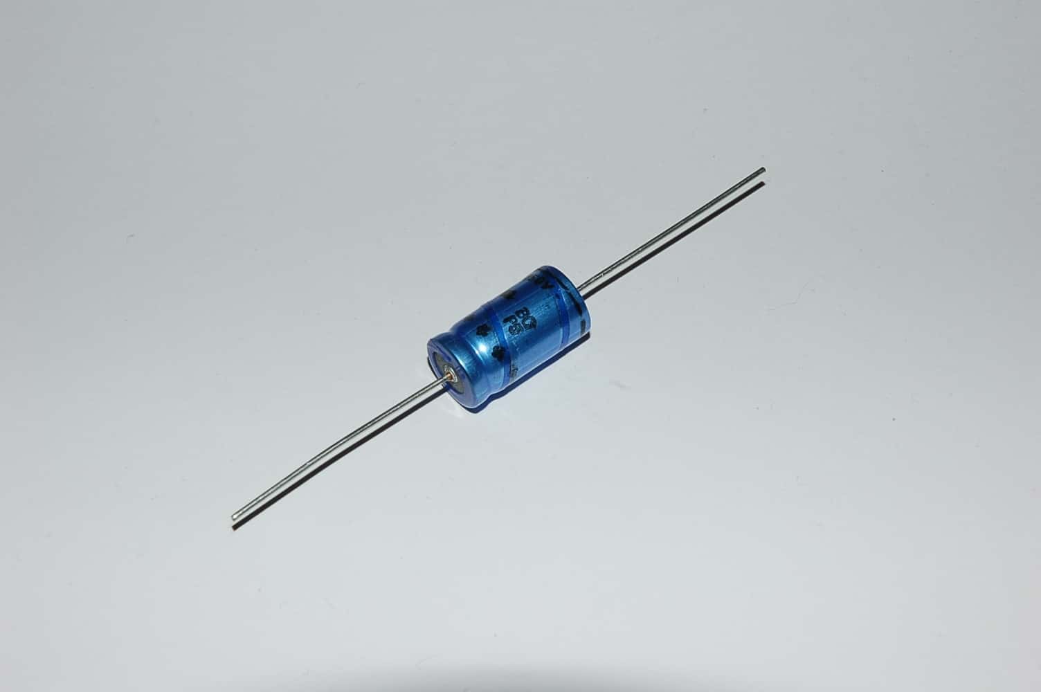 3,3uF Elko 450V axial 10x23mm für Tube Amp / Röhrenradio