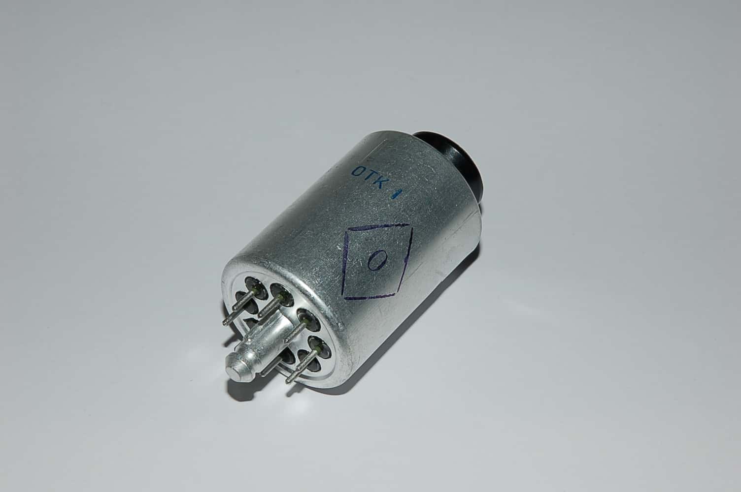 12SH1L Röhre = 12J1L Pentode Loctal