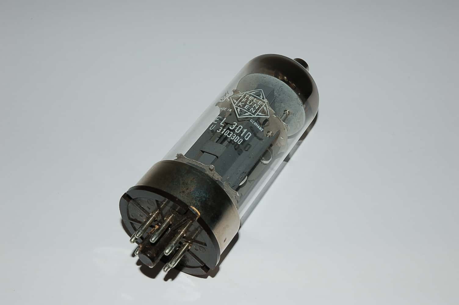 EL3010 Röhre Pentode B9A Uf 6,3V