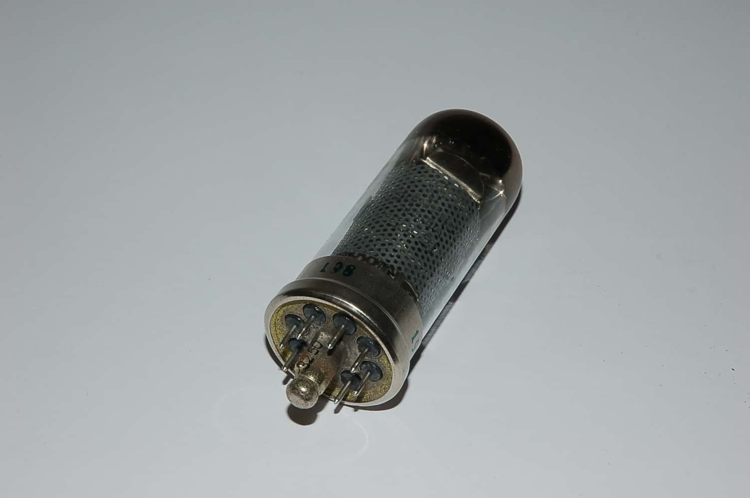 EBF21 Röhre Duodiode-Pentode B8G 6,3V