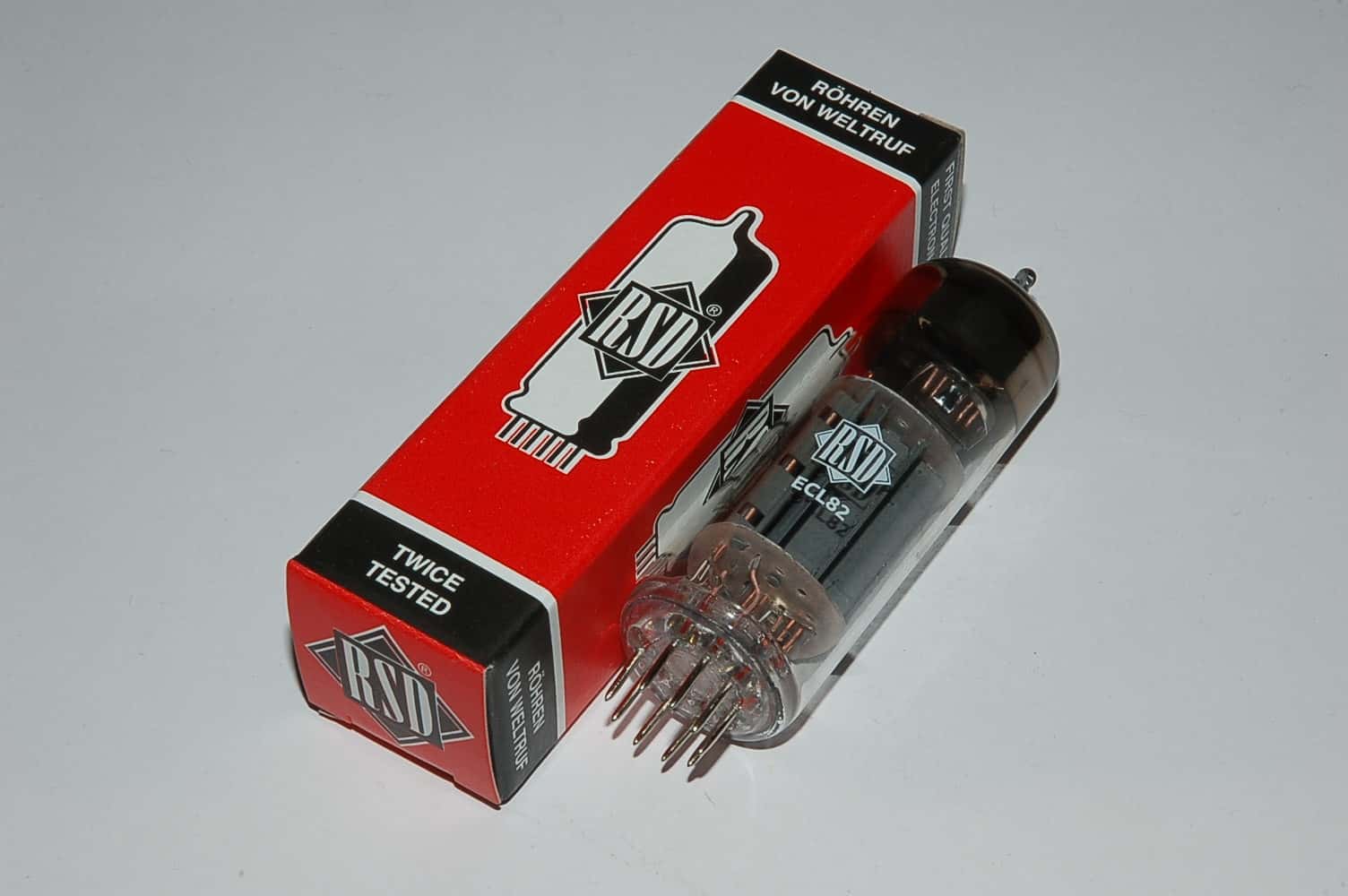 ECL82RSD Röhre = ECL82 Triode-Pentode B9A Uf 6,3V
