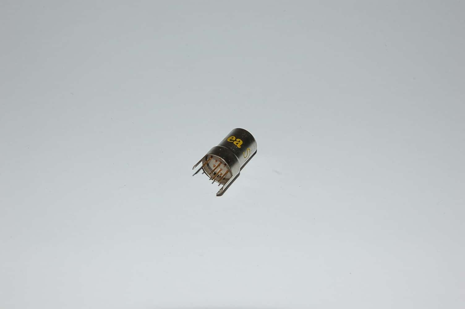 6DS4 (=6CW4, =7895) Nuvistor -->see 6CW4