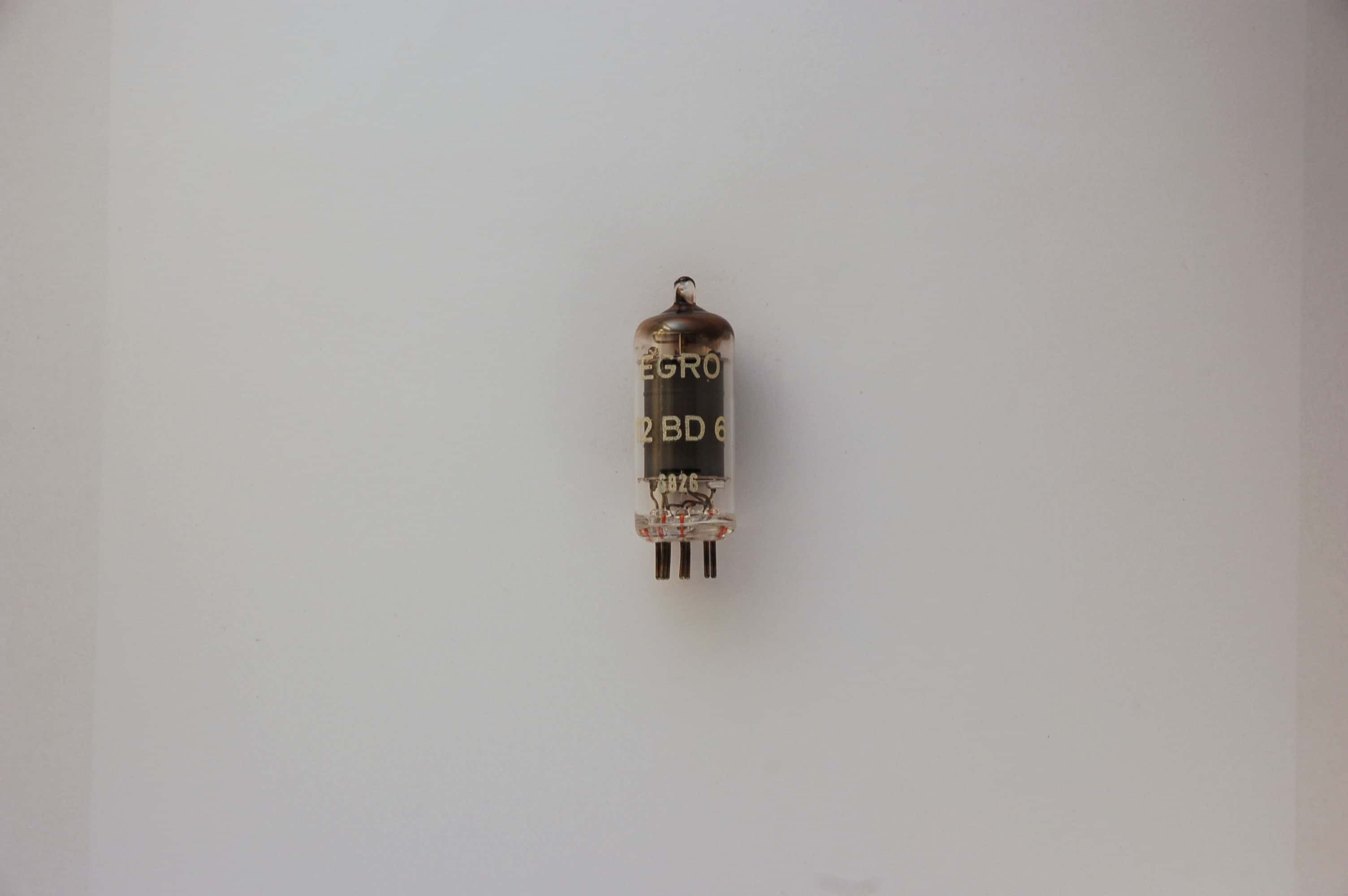 12BD6 Röhre Regelpentode B7G Uf 12,6V