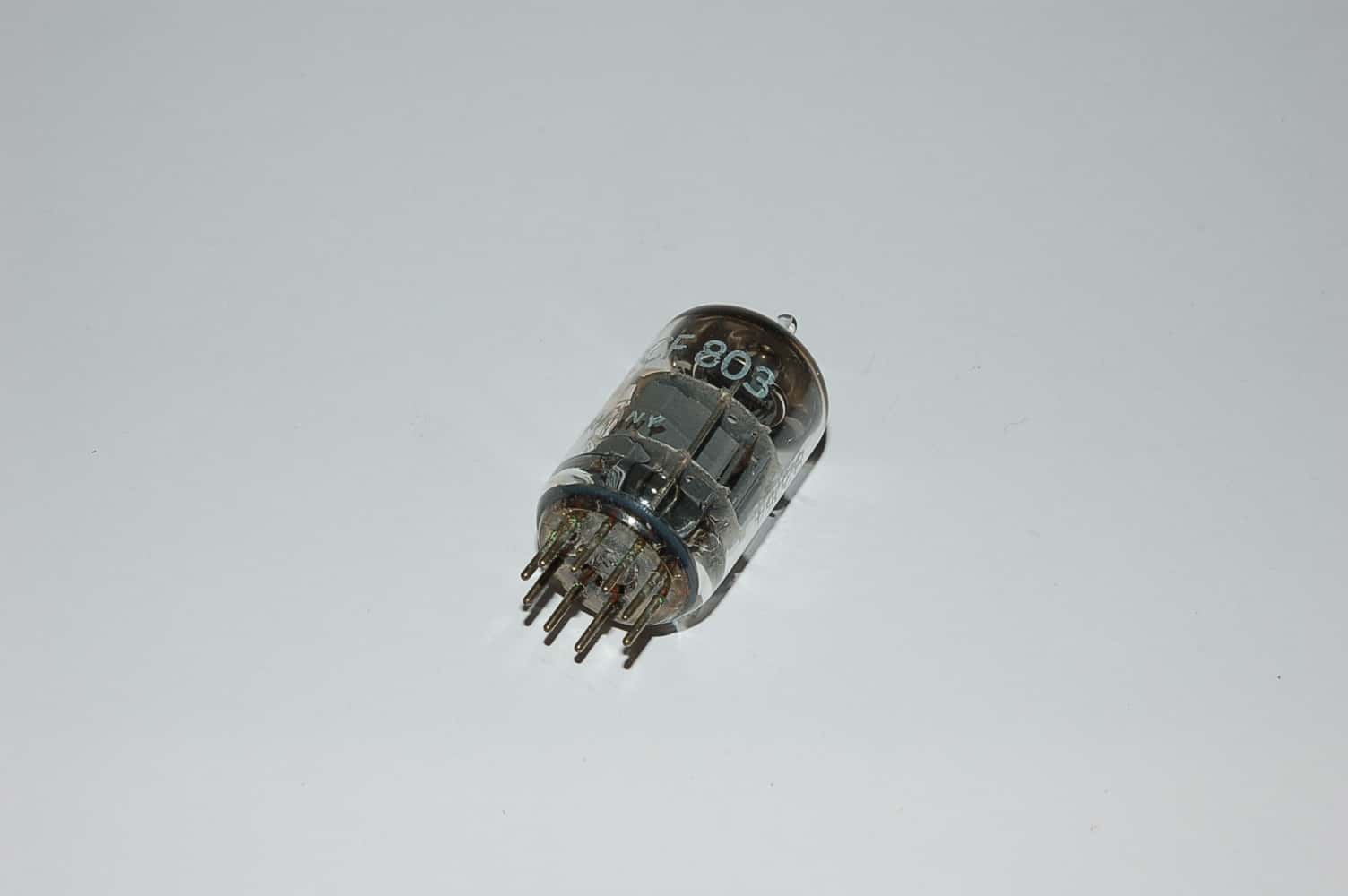 ECF803 Röhre Triode-Pentode B9A 6,3V