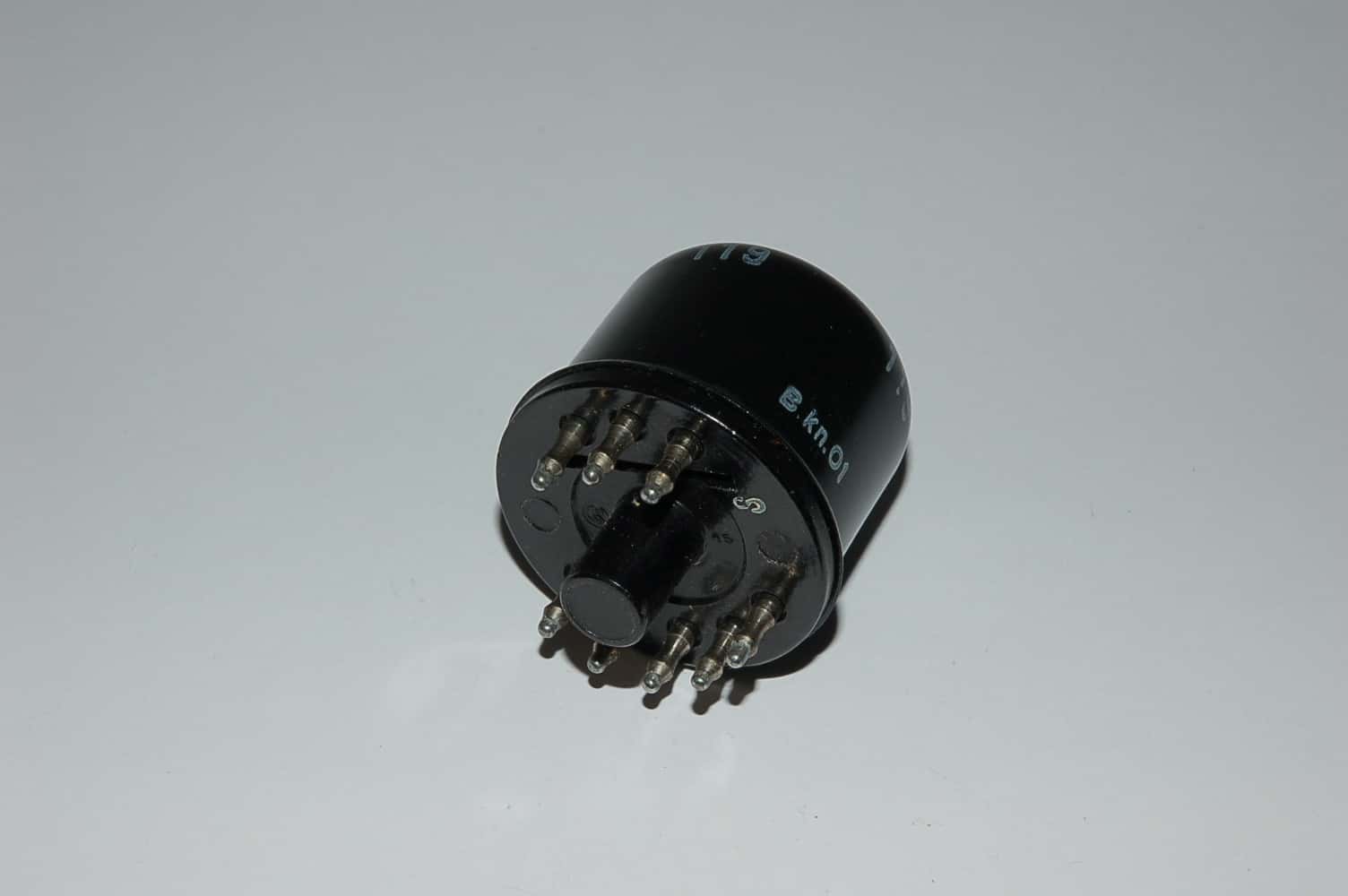 DCH11 = M2462 926C steeltube Batterieradioröhre
