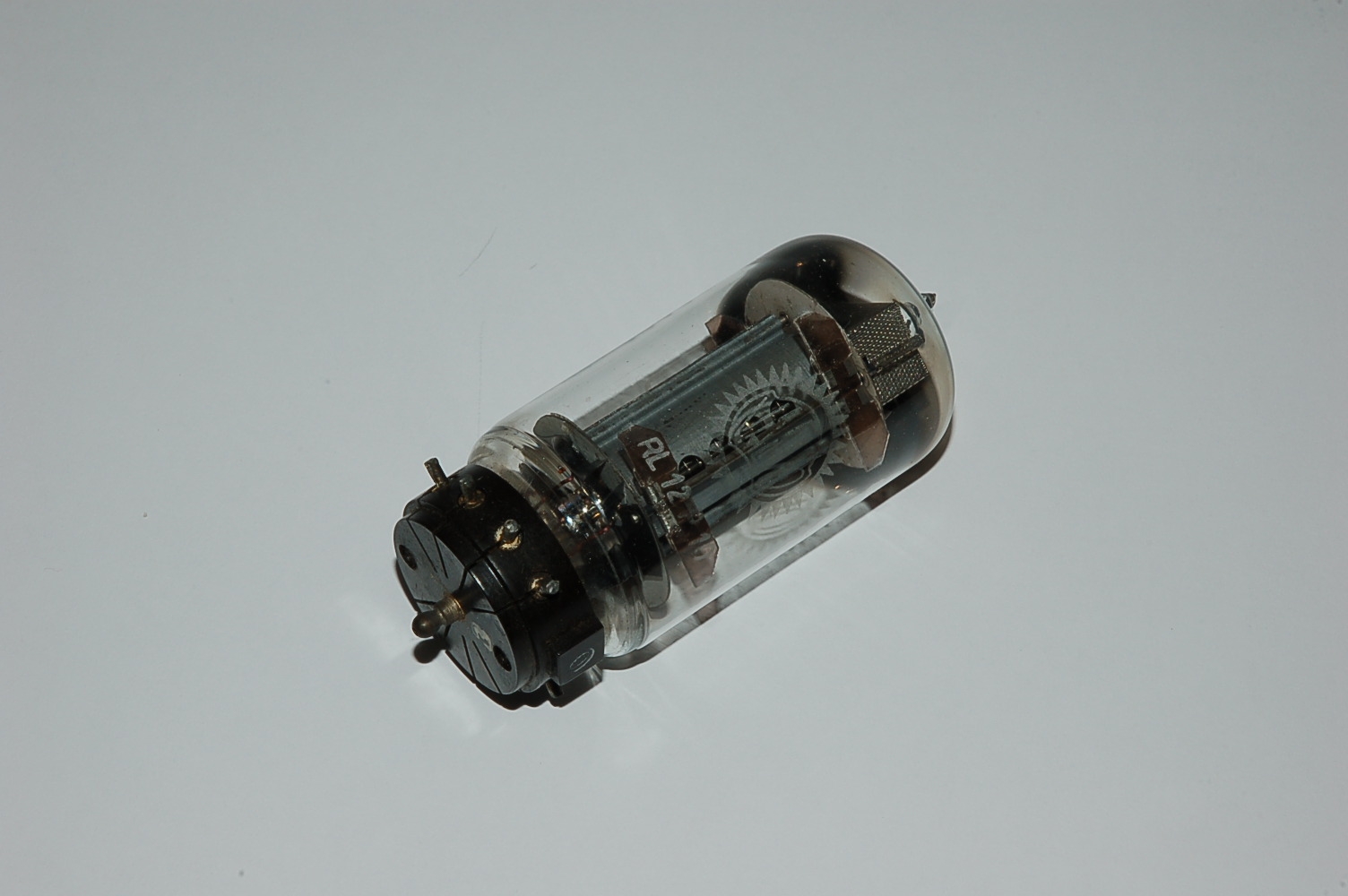 RL12P10 Power Pentode