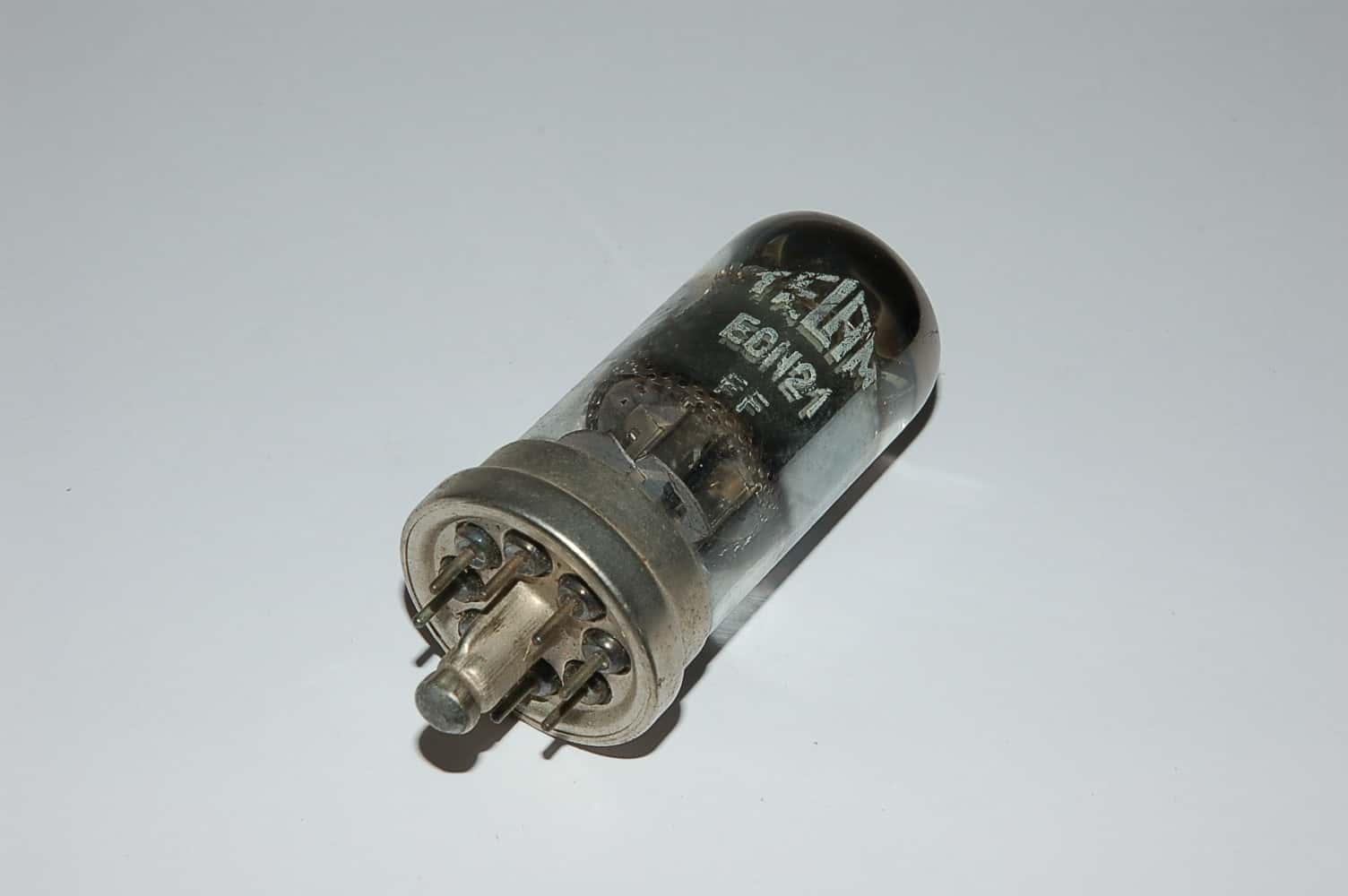 ECH21 Röhre Triode-Heptode B8G 6,3V