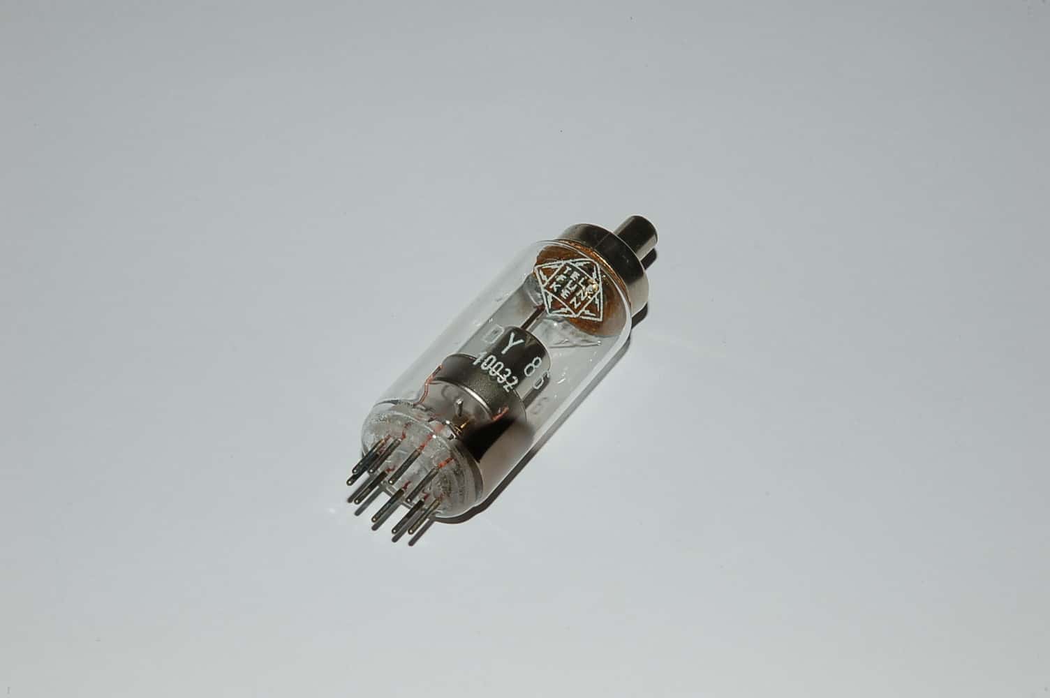 DY86 Röhre HV-Gleichrichter B9A Uf 1,4V
