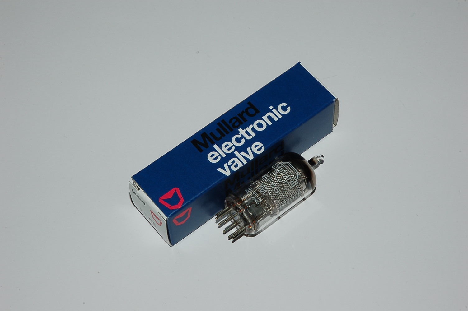 EF86 Mullard M8195 Pentode West UK oder NL Fertigung