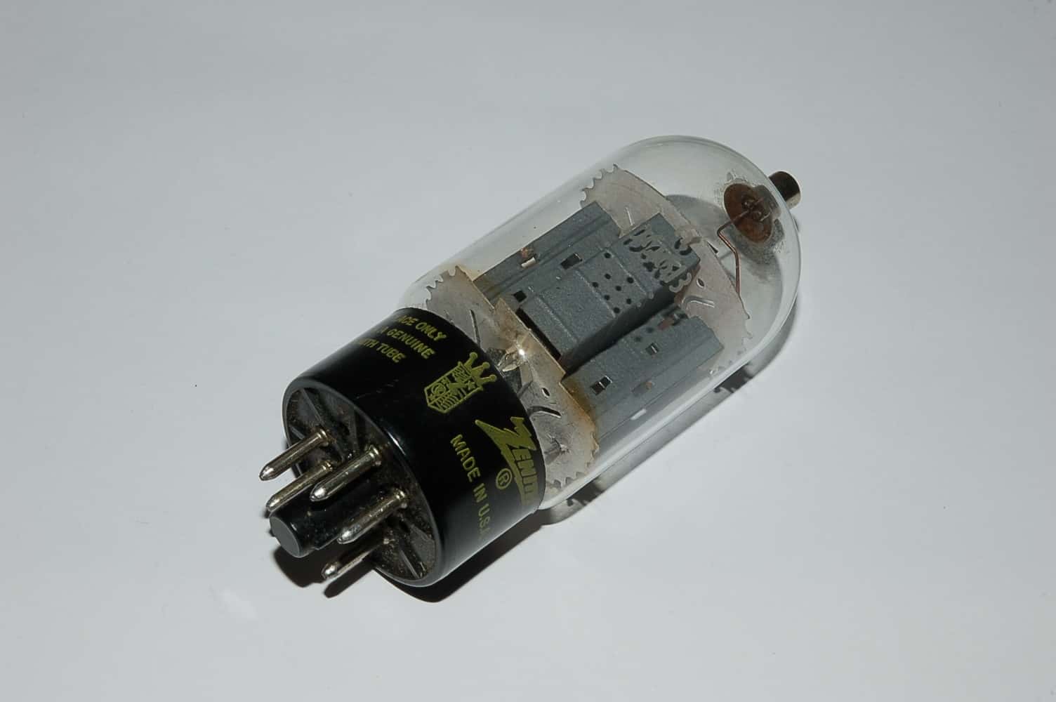 17GW6 Röhre = 17DQ6B Strahlpentode Oktal Uf 16,8V