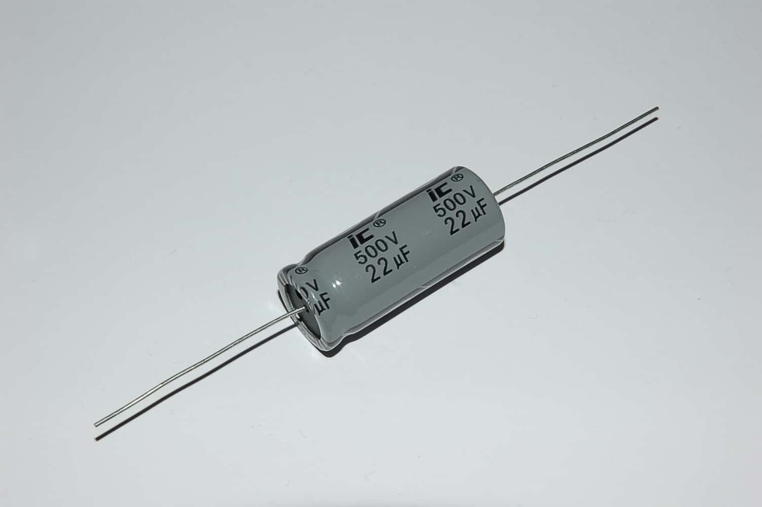 4,7uF Elko 350V axial 10x28mm Screen Elko G2 Röhren Amp