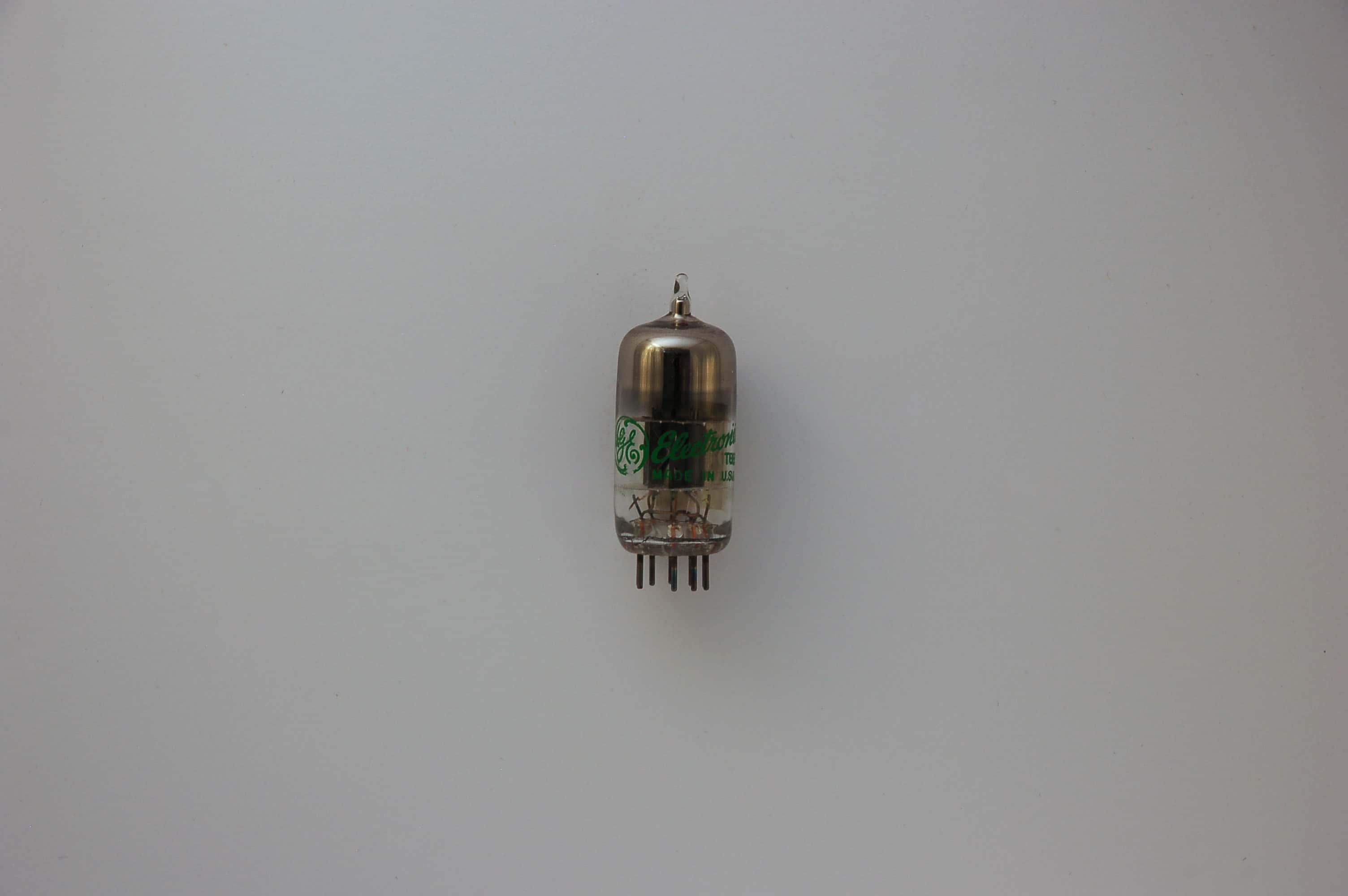 6DT8 Röhre Doppeltriode B9A Uf 6,3V