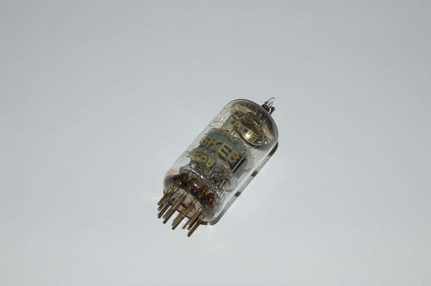 6KE8 Röhre Triode-Pentode B9A Uf 6,3V
