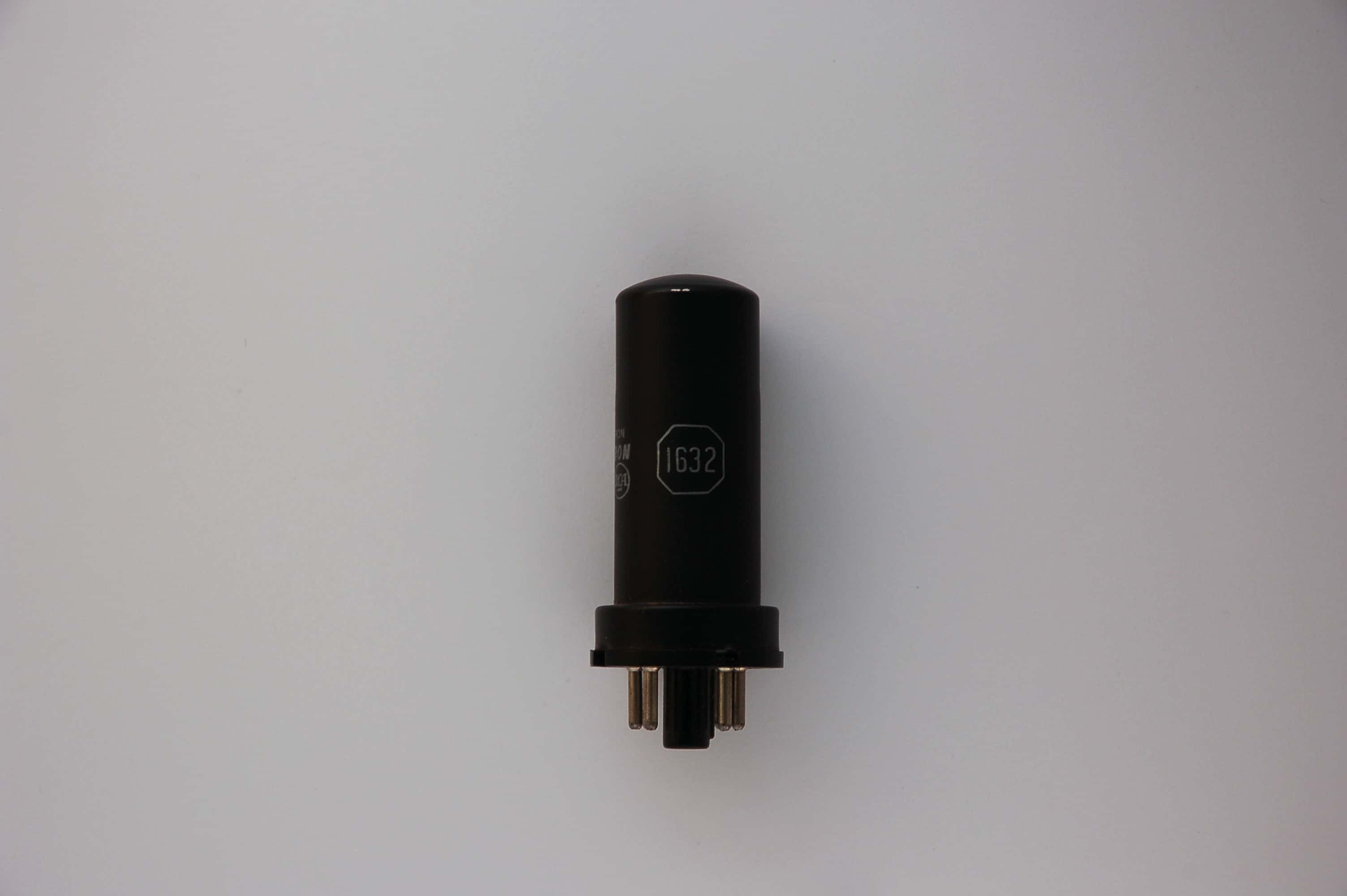 1632 Röhre Strahlpentode Oktal 12,6V
