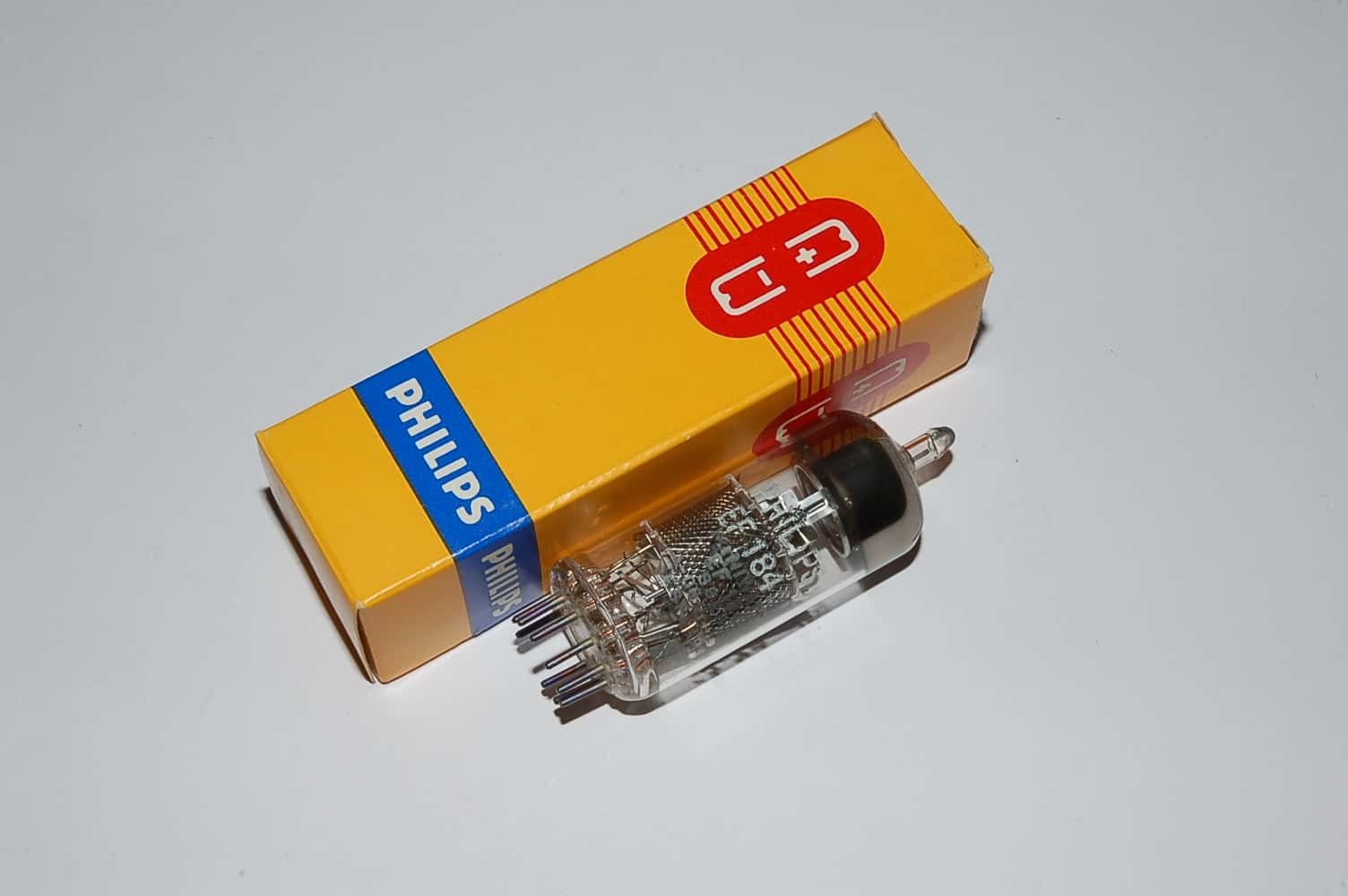 EF184 Röhre = 6EJ7 Pentode Noval B9A Uf 6,3V