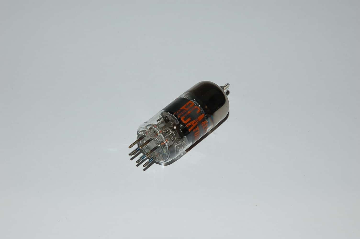 12BZ6 Röhre Regelpentode B7G 12,6V