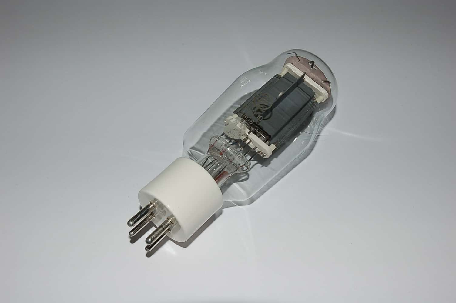 811-10 Svetlana Triode