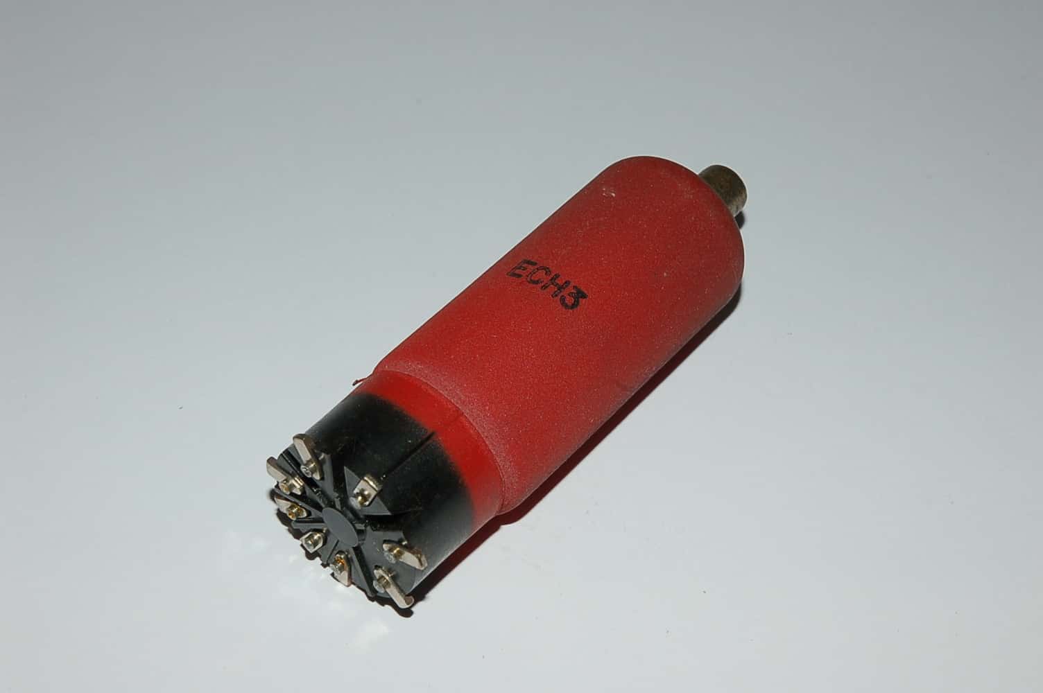 ECH3 Röhre Triode-Heptode P8A Uf 6,3V