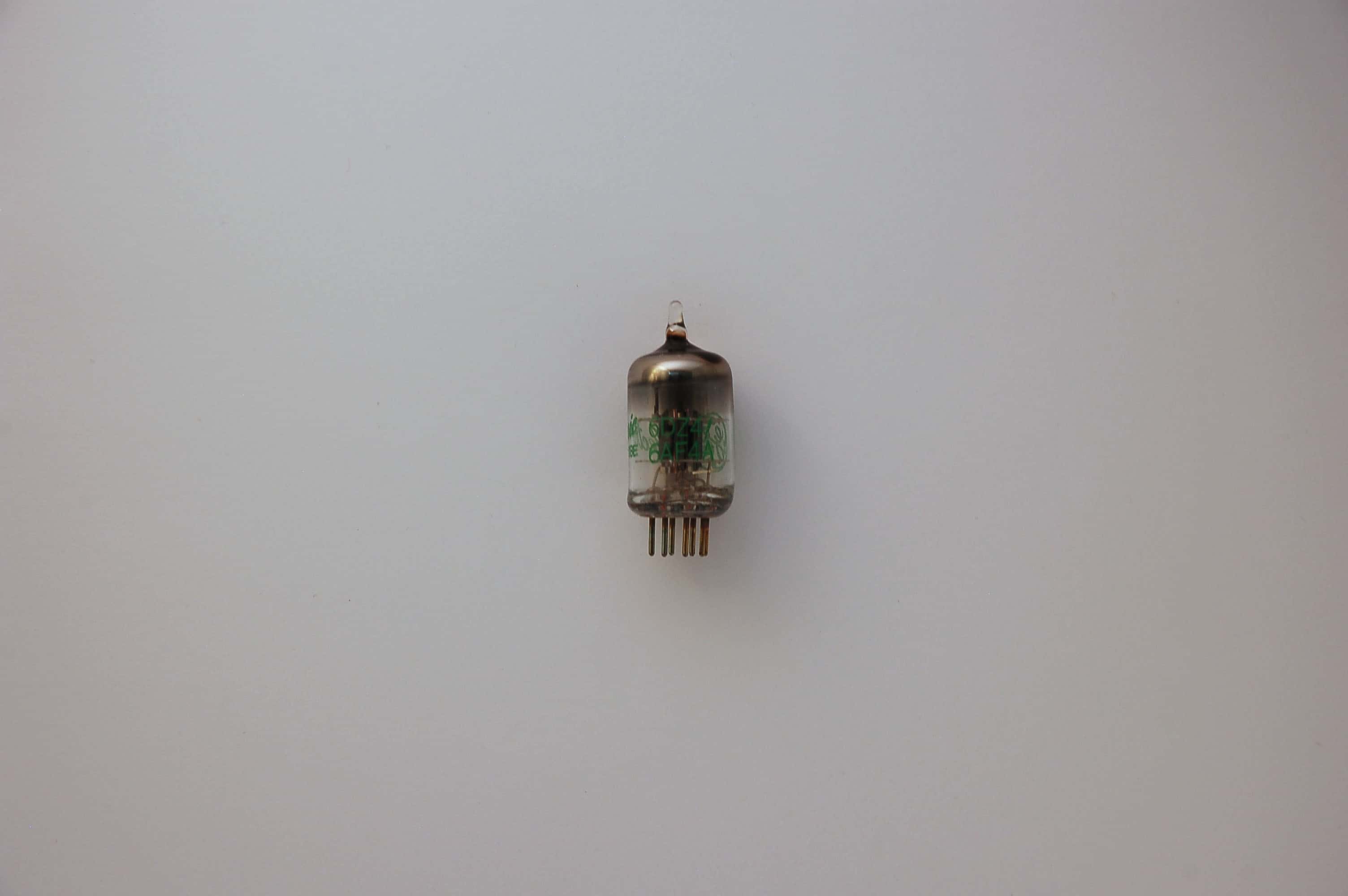 6AF4 Röhre = EC94 UHF-Triode B7G Uf 6,3V