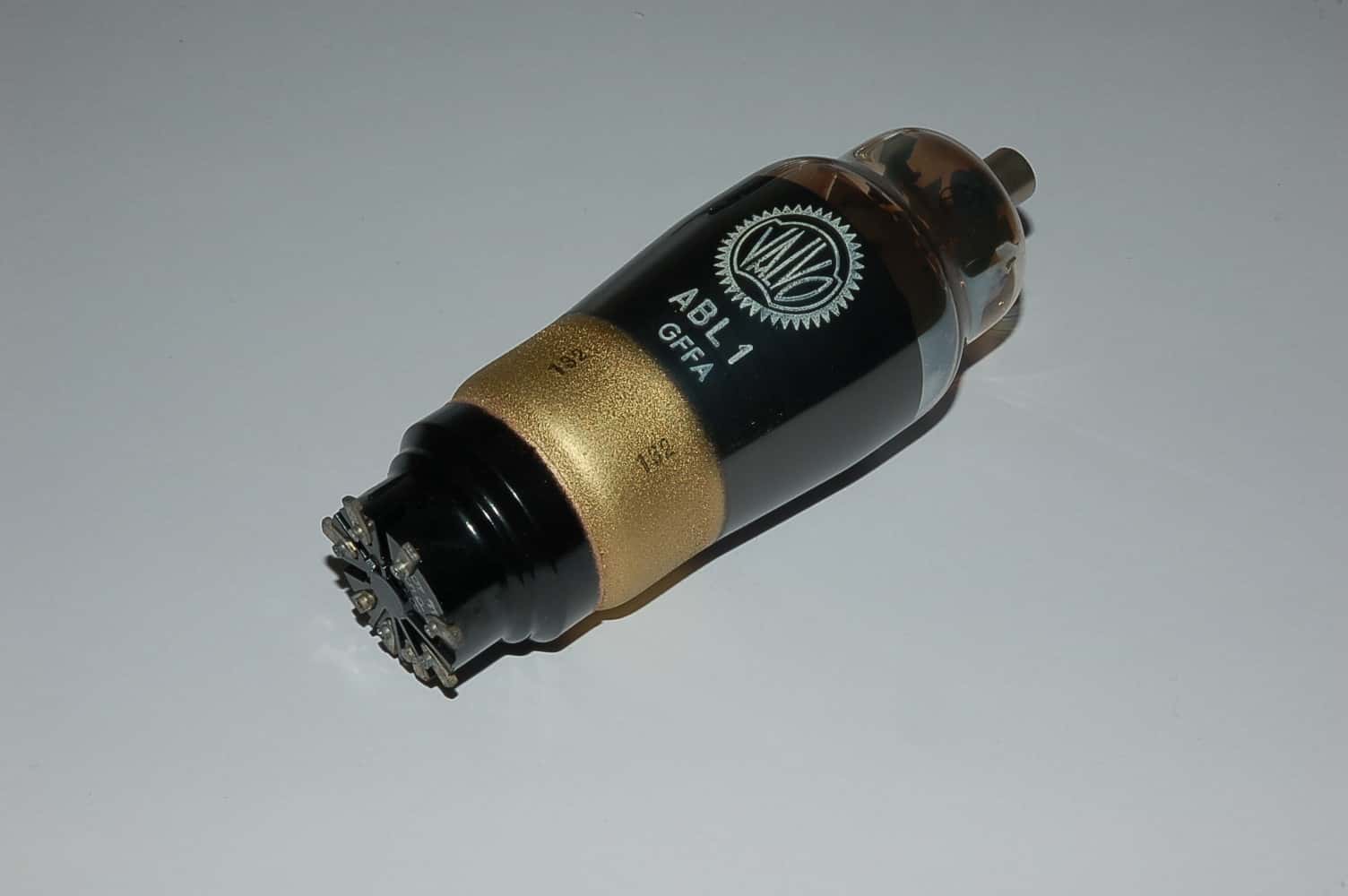 ABL1 Röhre = WE41 Duodiode-Pentode P8A 4V