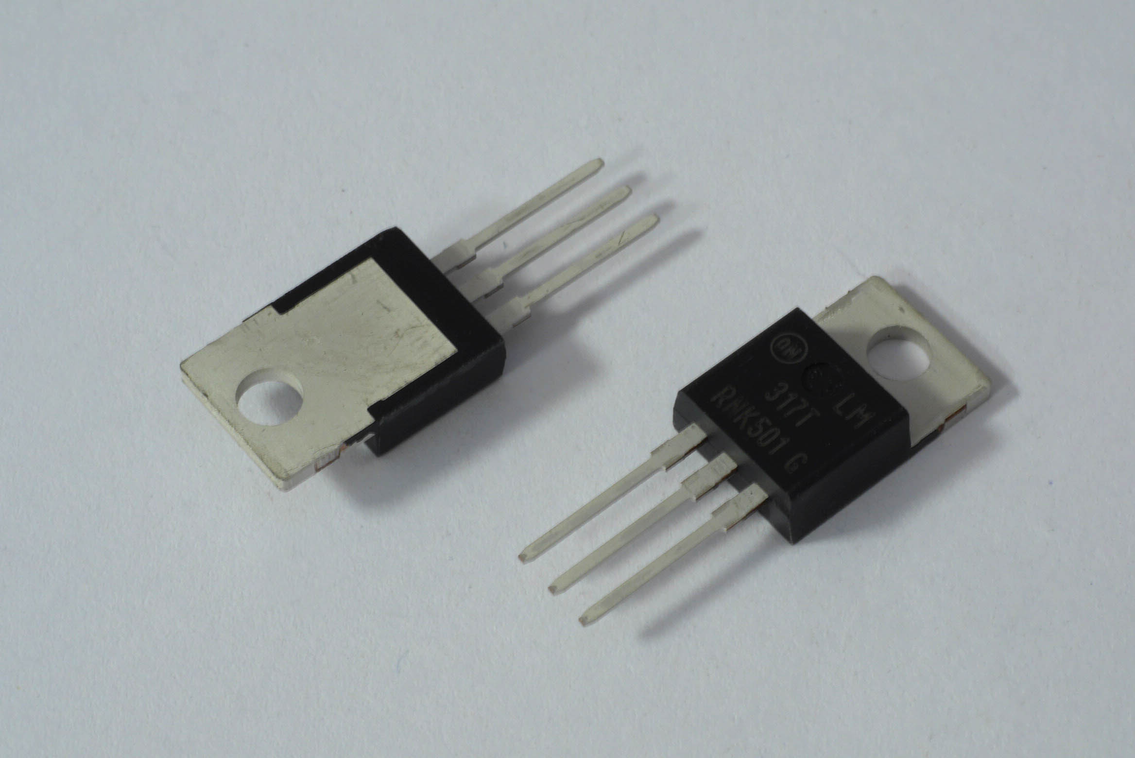LM317T-KA317 1,5A Ua=1,2V-37V pos. Festspannungsregler TO220