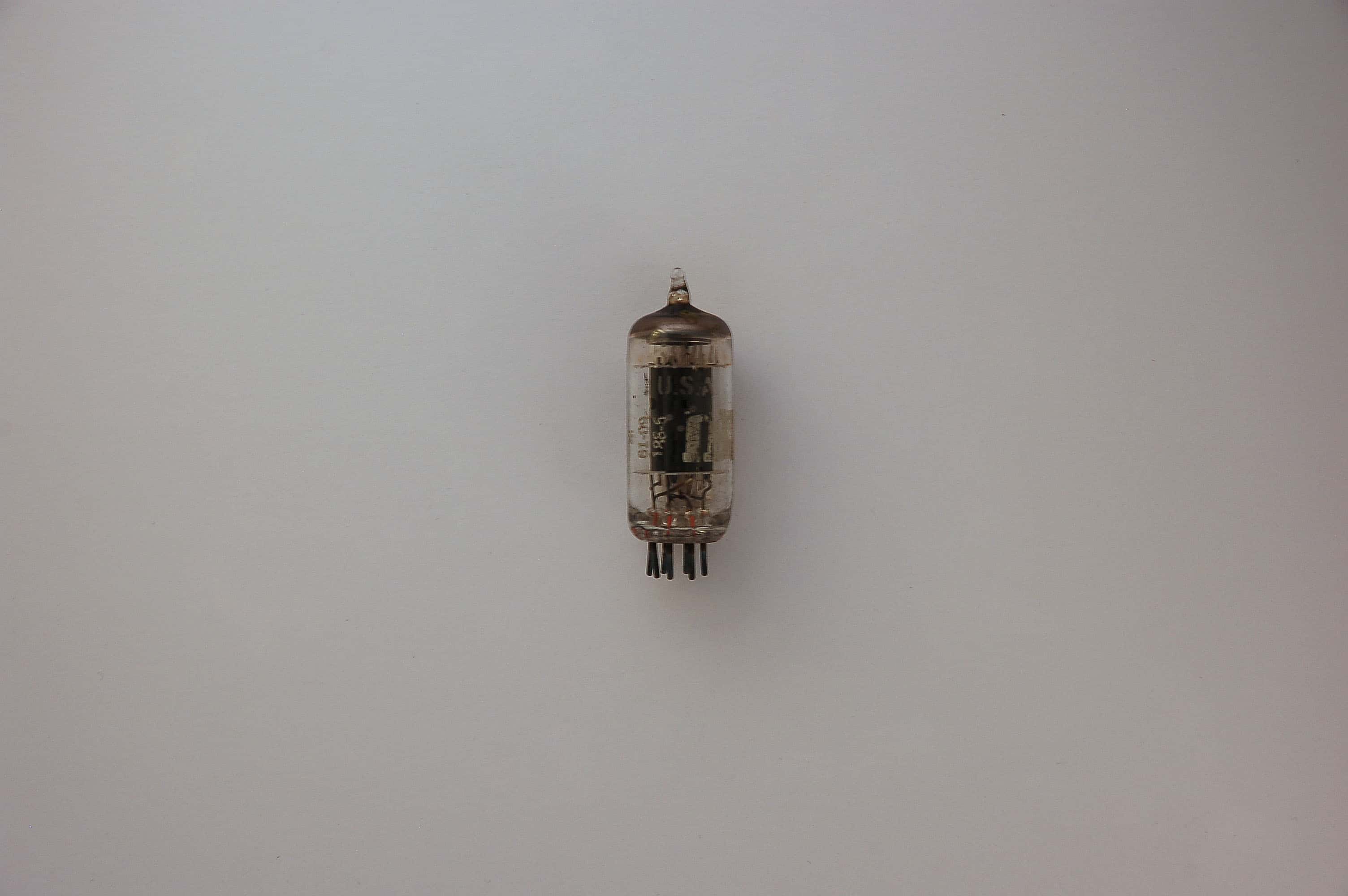5844 Röhre Doppeltriode B7G