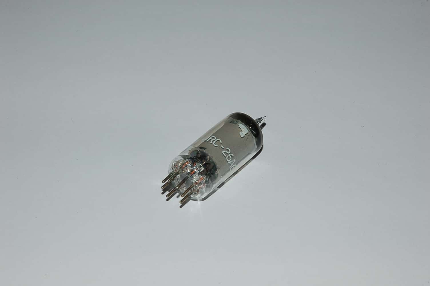 26A6 Röhre = 26FZ6 Regelpentode B7G Uf 26,5V