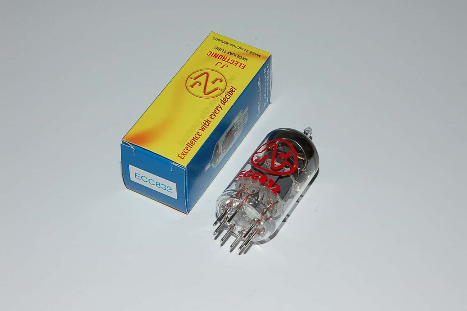 ECC832JJ = 12DW7 7247 RedLabel halbe ECC83 / ECC82 Komi Röhre