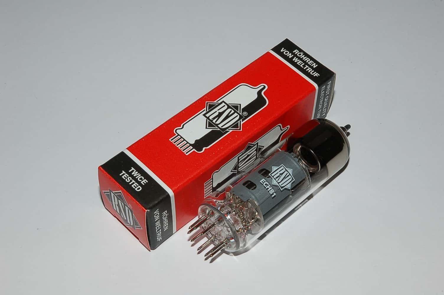 ECH81 RSD = 6U1 / 6I1P  tube