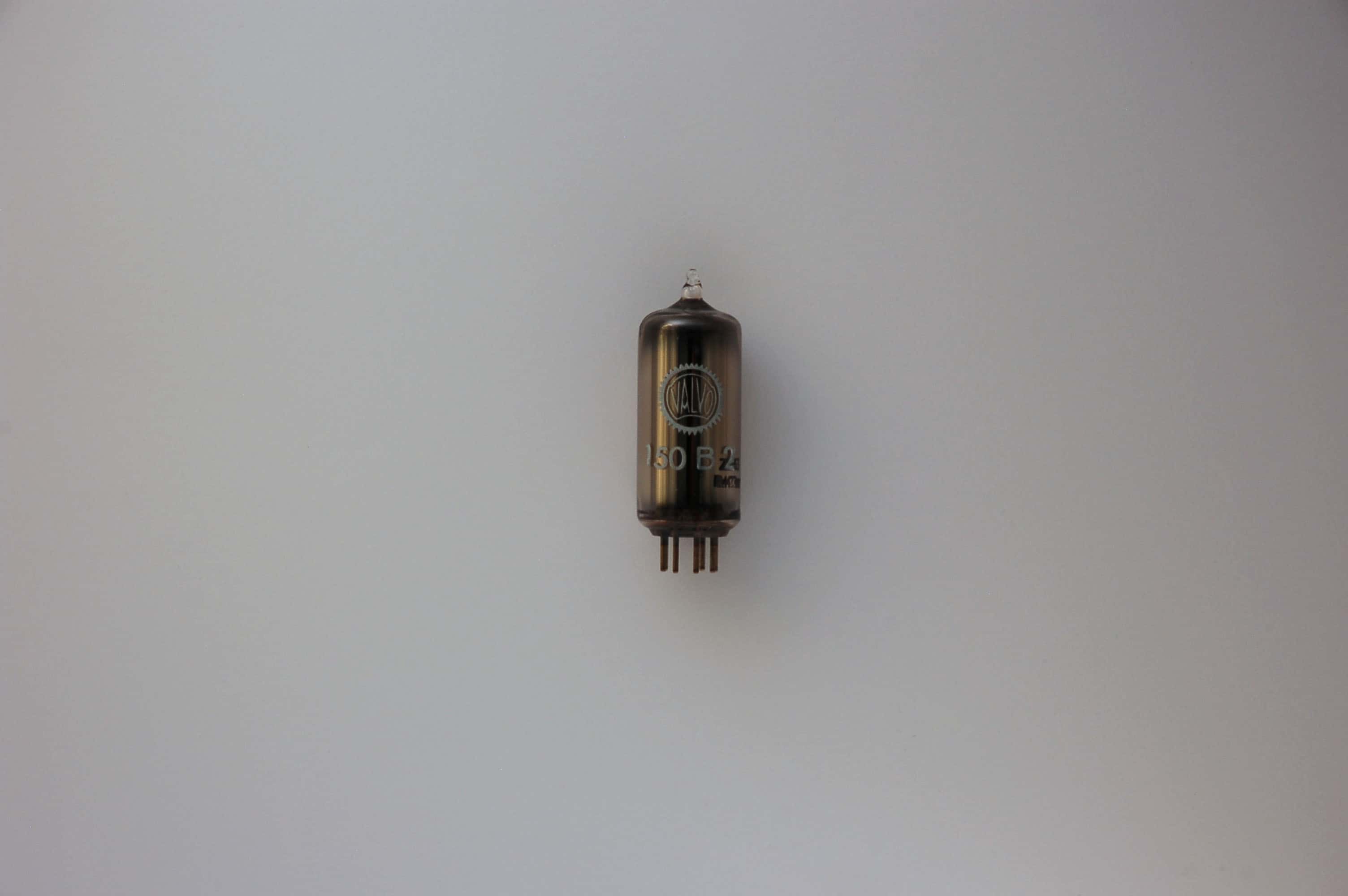 150B2 Röhre = 6354 Regler B7G 150V