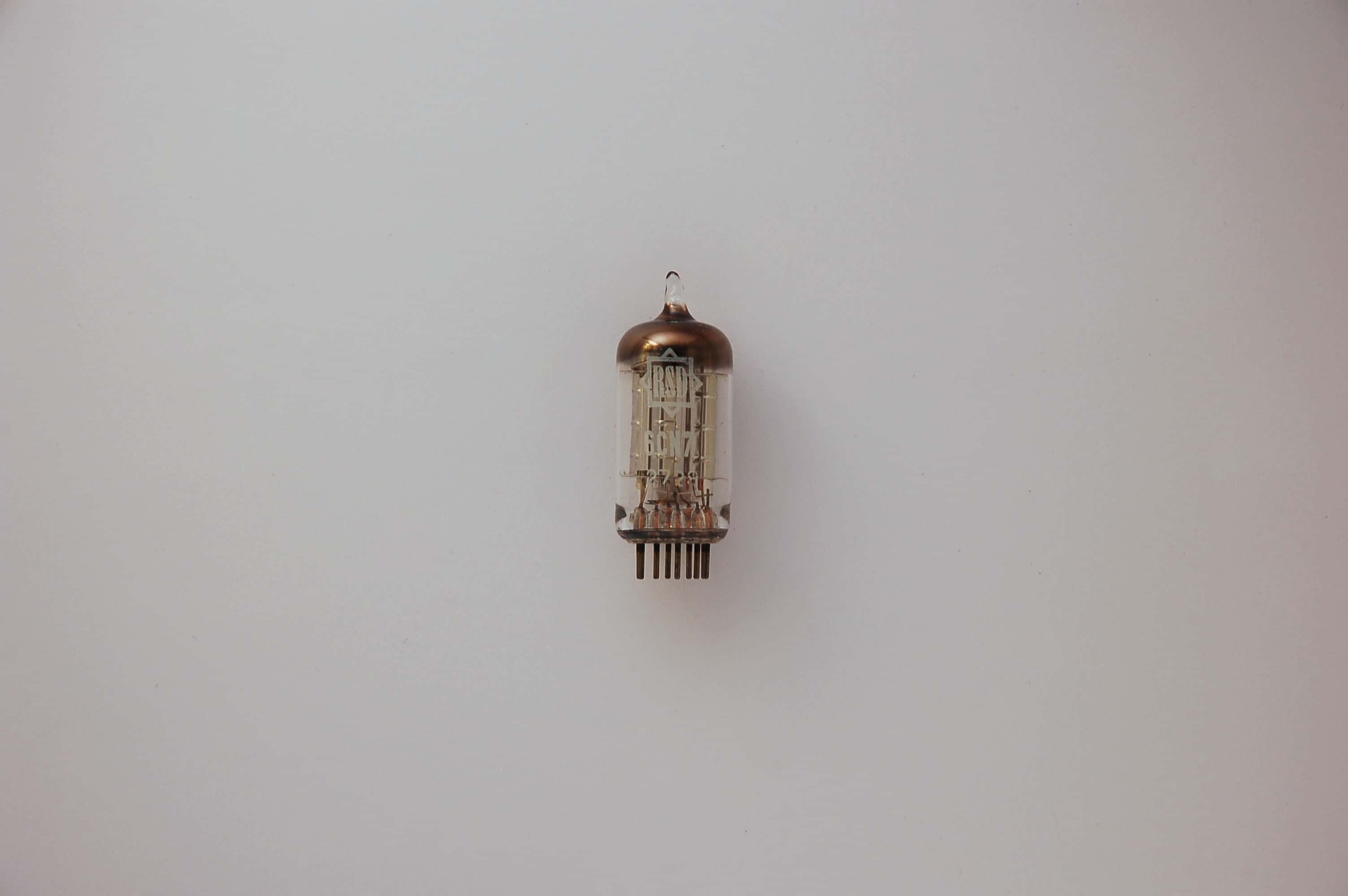 6CN7 Röhre Diode-Triode B9A Uf 6,3V