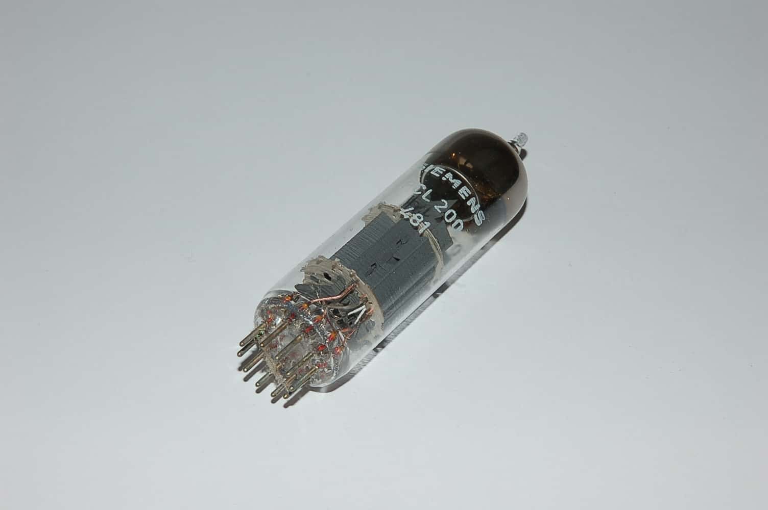 PCL200 Röhre Triode-Pentode Dekal