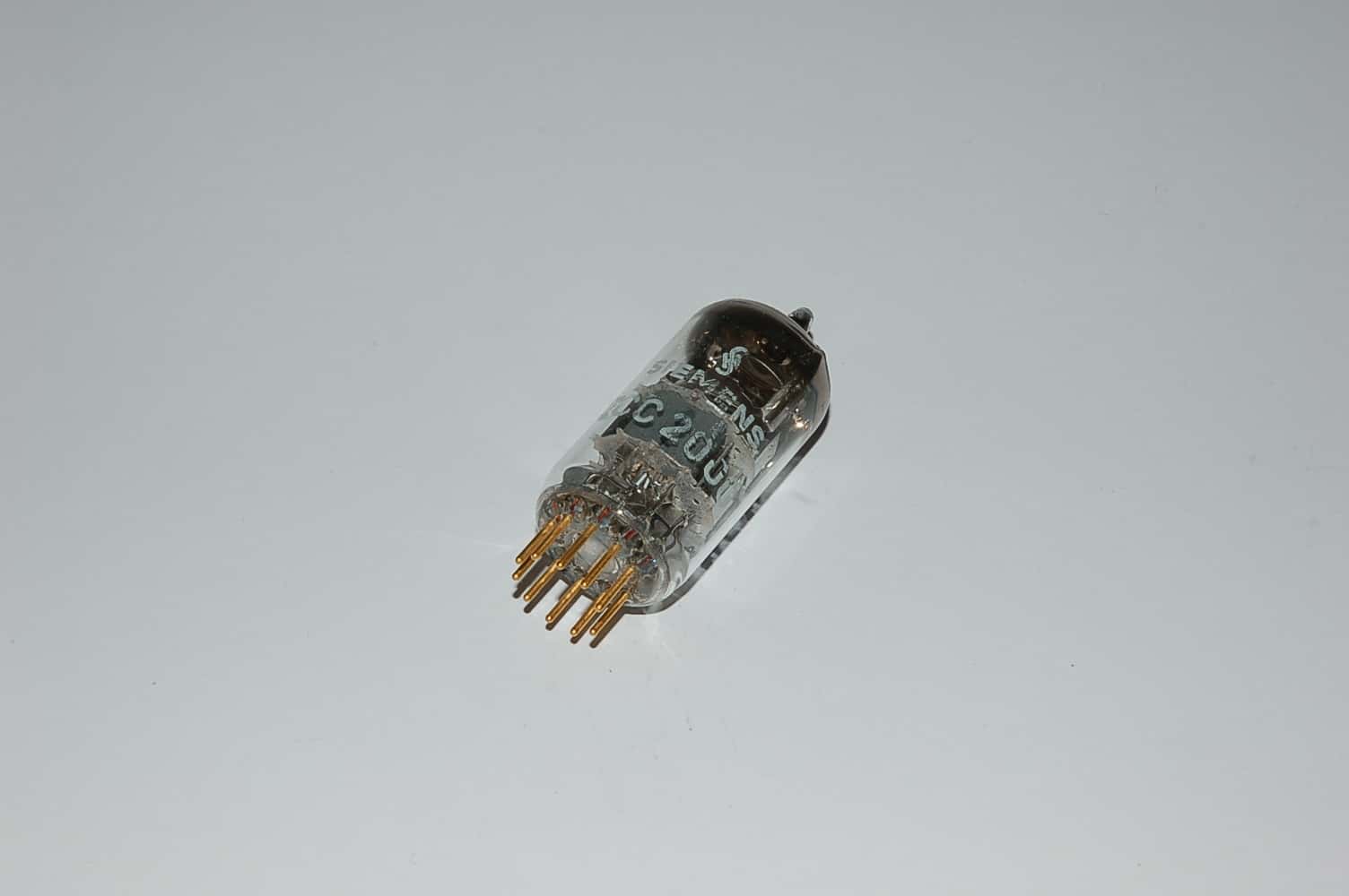 ECC2000 Röhre Doppeltriode Dekal Uf 6,3V