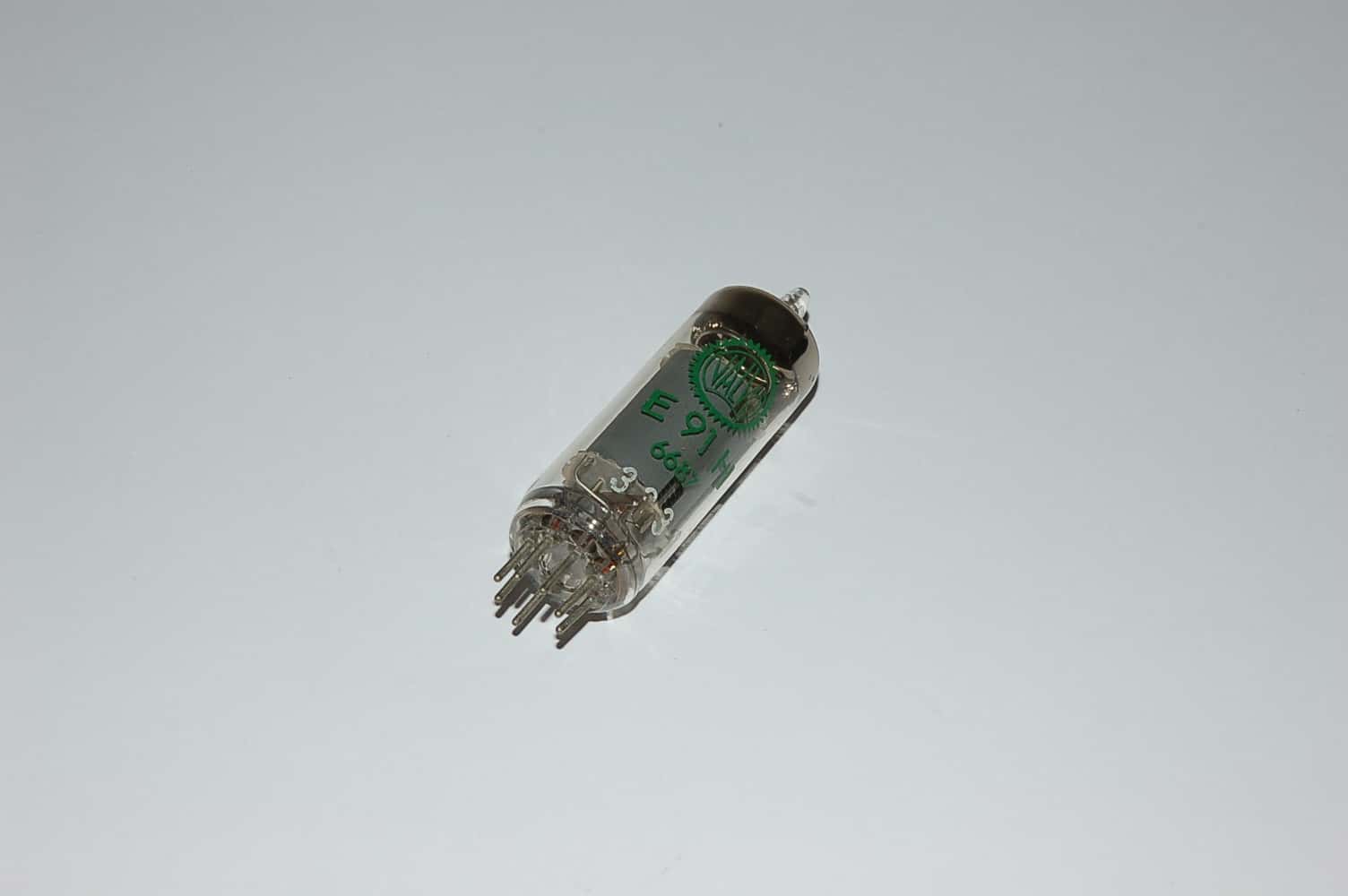 E91H Röhre = EH960 Heptode B7G 6,3V