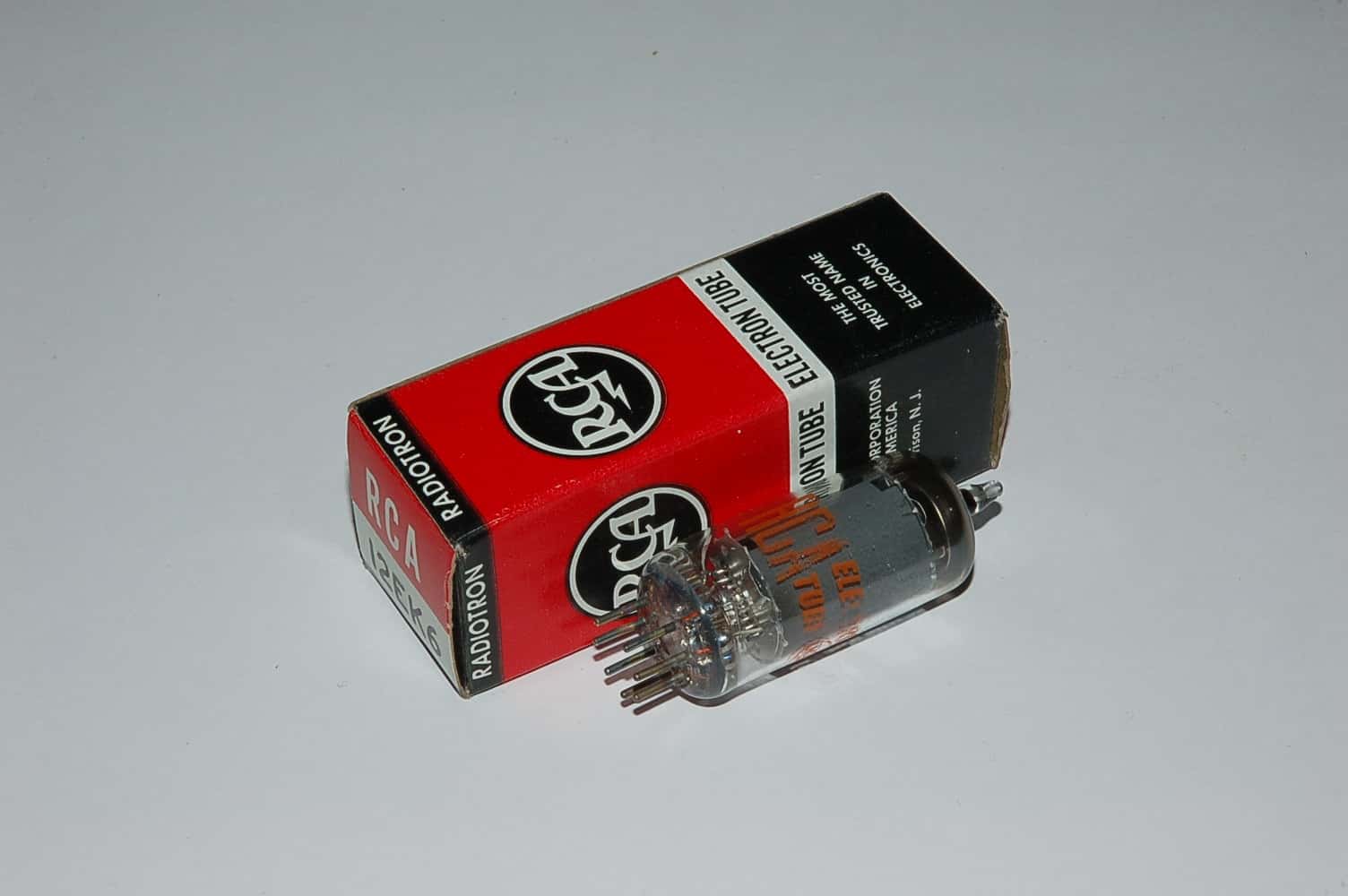 12EK6 Röhre Pentode B7G Uf 12,6V