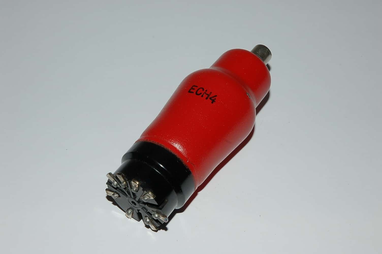 ECH4 Röhre Triode-Heptode P8A Uf 6,3V