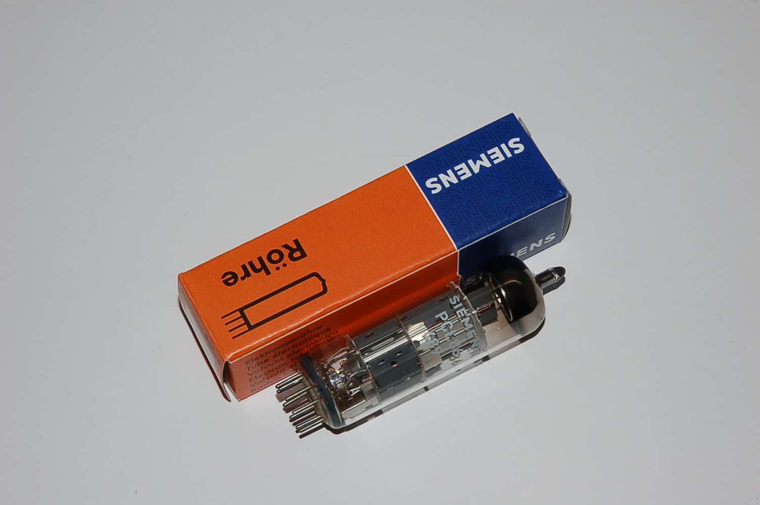 PCL86Siemens Röhre Triode-Endpentode B9A