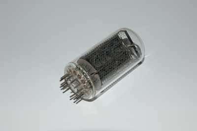 ArZM1042_ZM1042-Roehre-Tube-Nixie-Valvo_DSC_0716.JPG